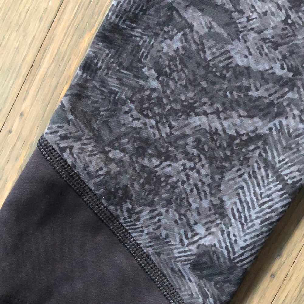 The North Face NWT capri leggings🧘‍♀️🧗‍♀️❤️🔥🍂 - Picture 3 of 12